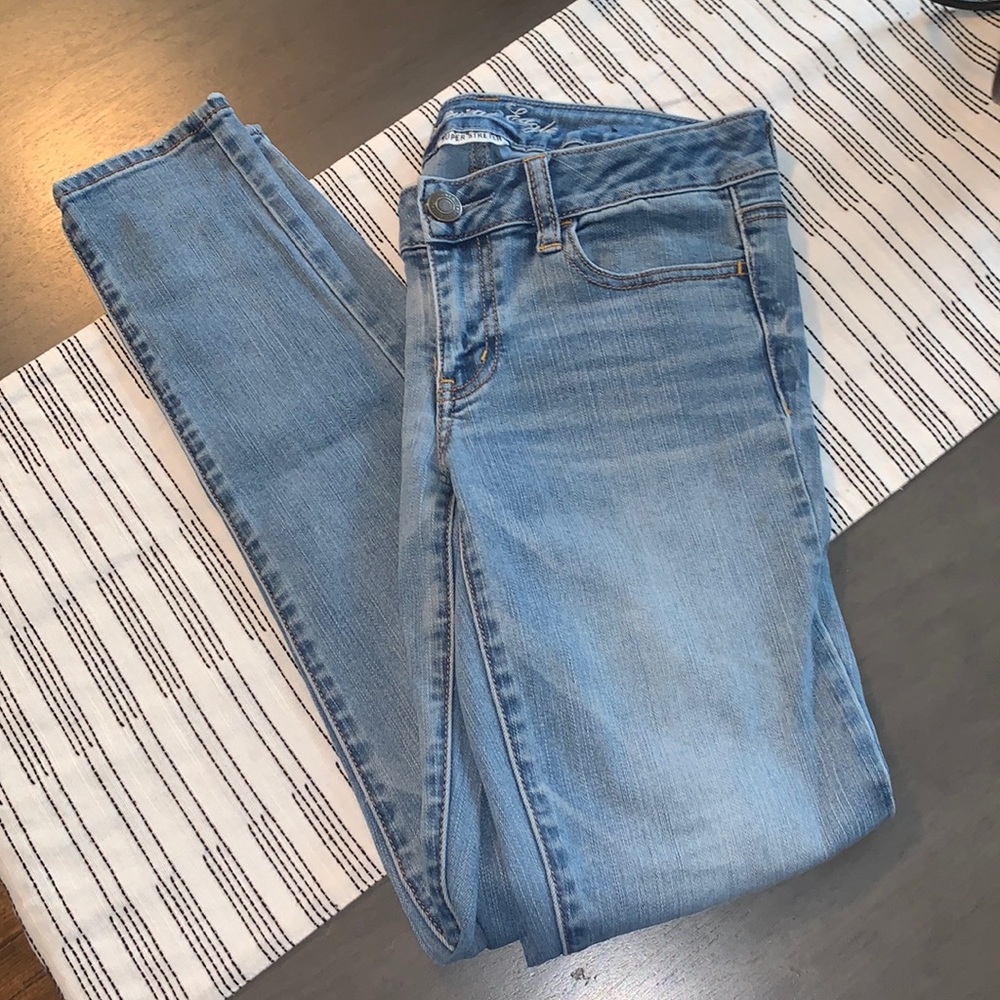 Women’s American Eagle jeans